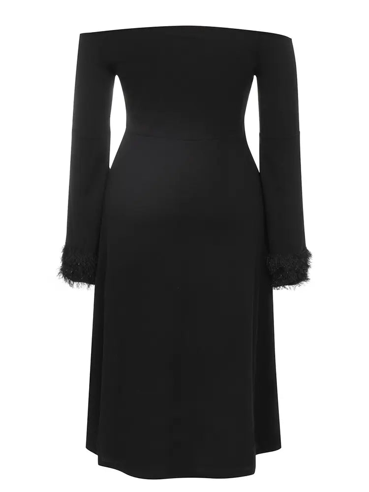 Elegantes One-Shoulder-Kleid mit langen Ärmeln