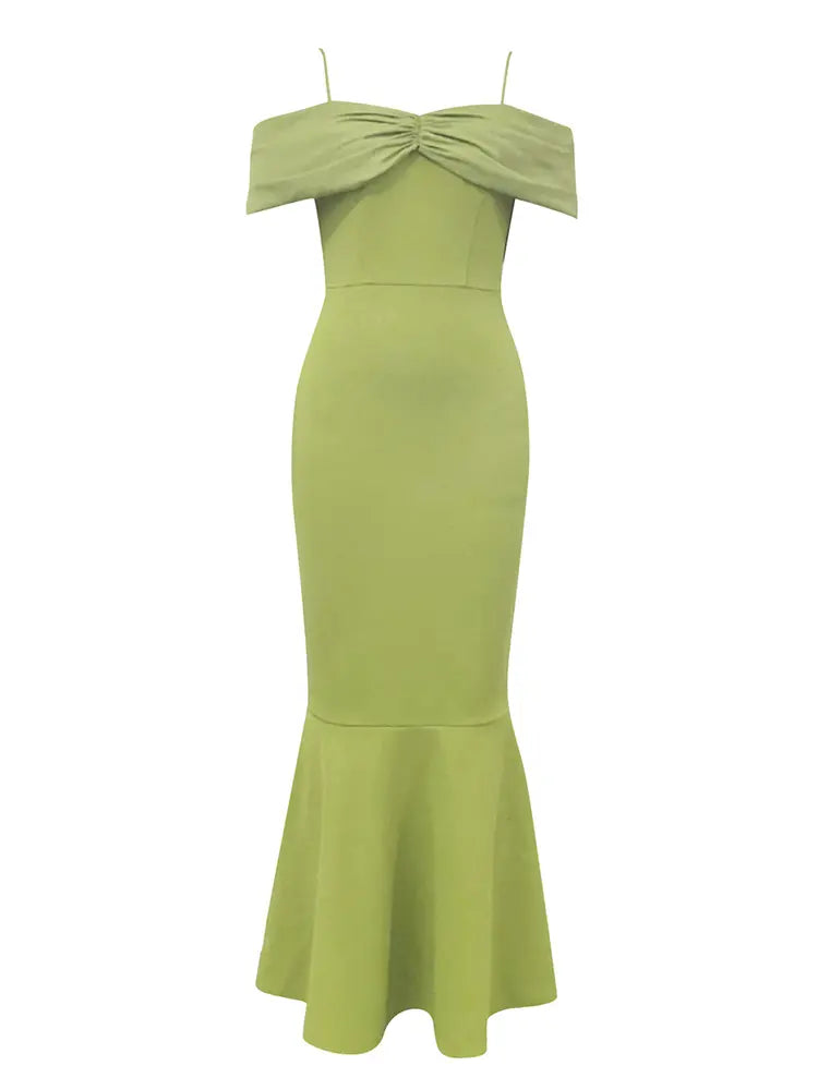 Elegantes gestuftes Abendkleid mit Trägern
