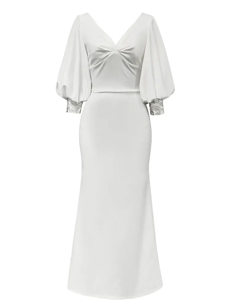Schickes weißes Partykleid mit V-Ausschnitt