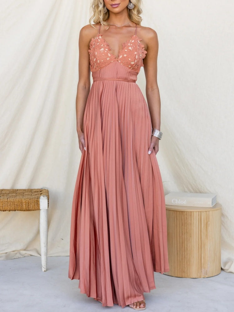 Dramatisches rückenfreies Festkleid