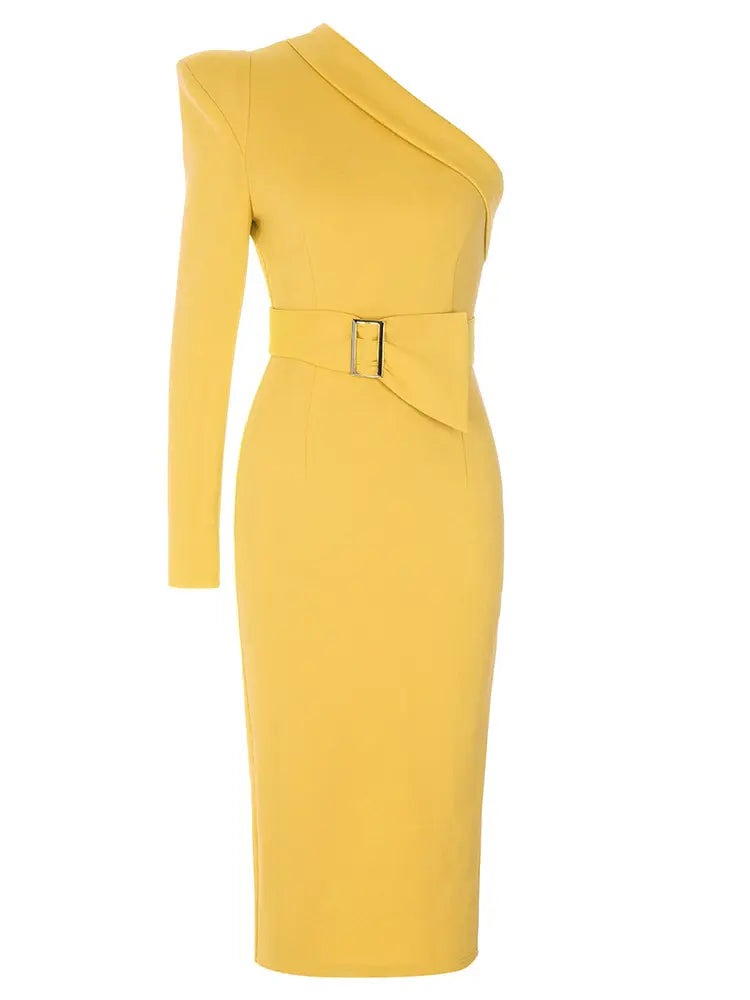 Asymmetrisches One-Shoulder-Kleid mit Gürtel