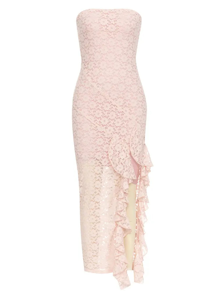 Elegantes schulterfreies Spitzenkleid