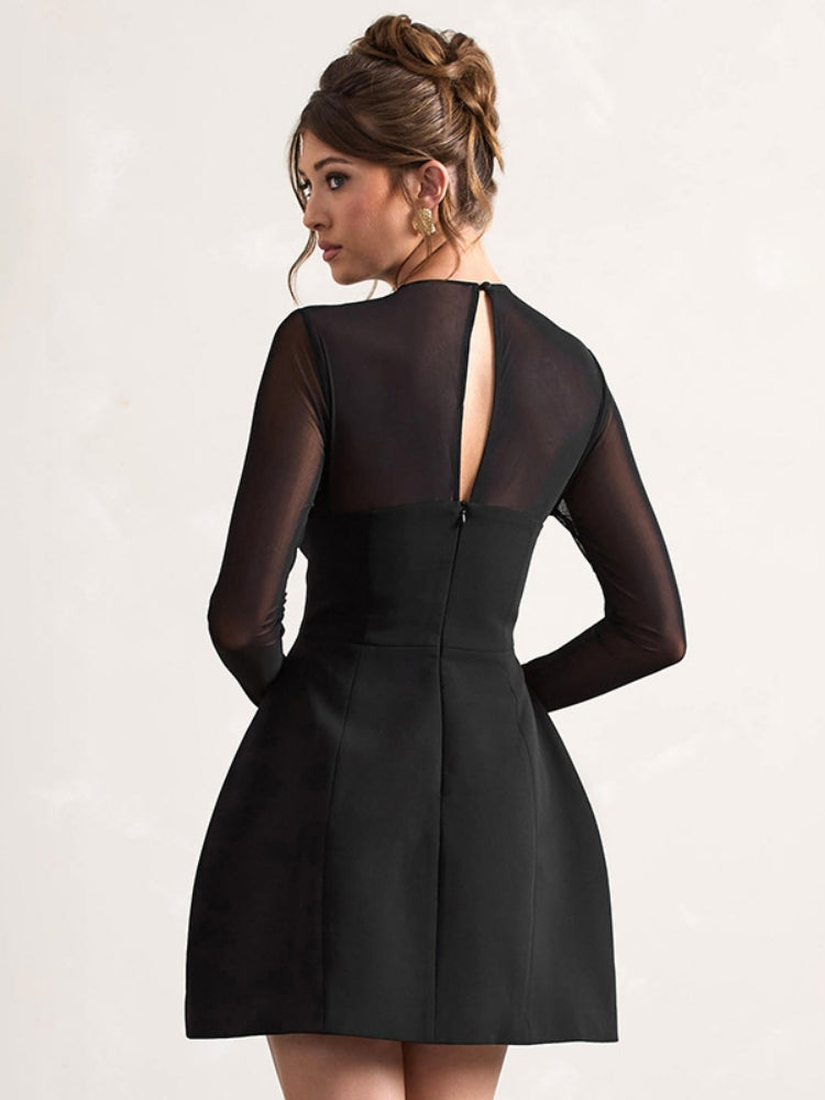 Durchsichtiges elegantes Mini-Mesh-Kleid