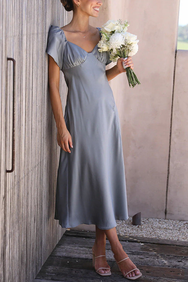 Midi-Kleid mit Seitenschlitz: Carmen-Ausschnitt, Volantärmel