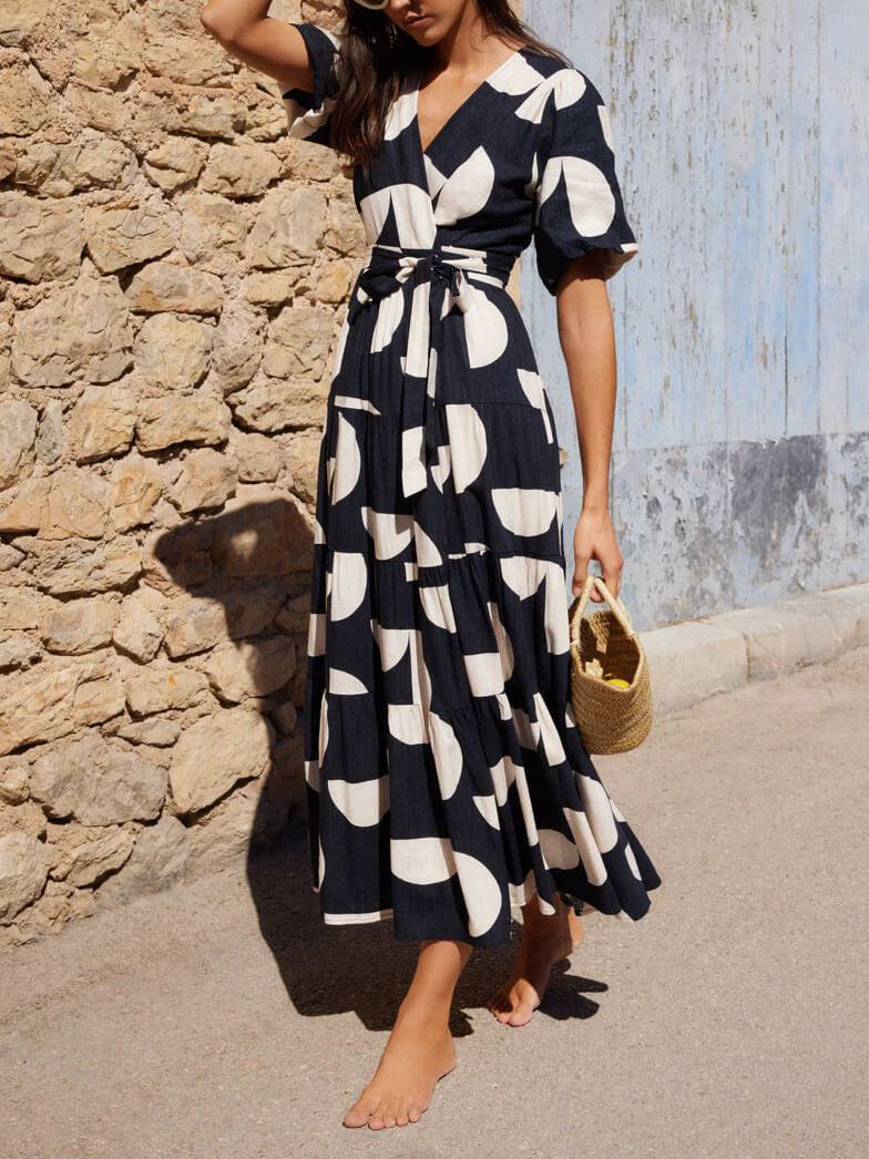Midi-Kleid mit Puffärmeln, V-Ausschnitt und geometrischem Muster