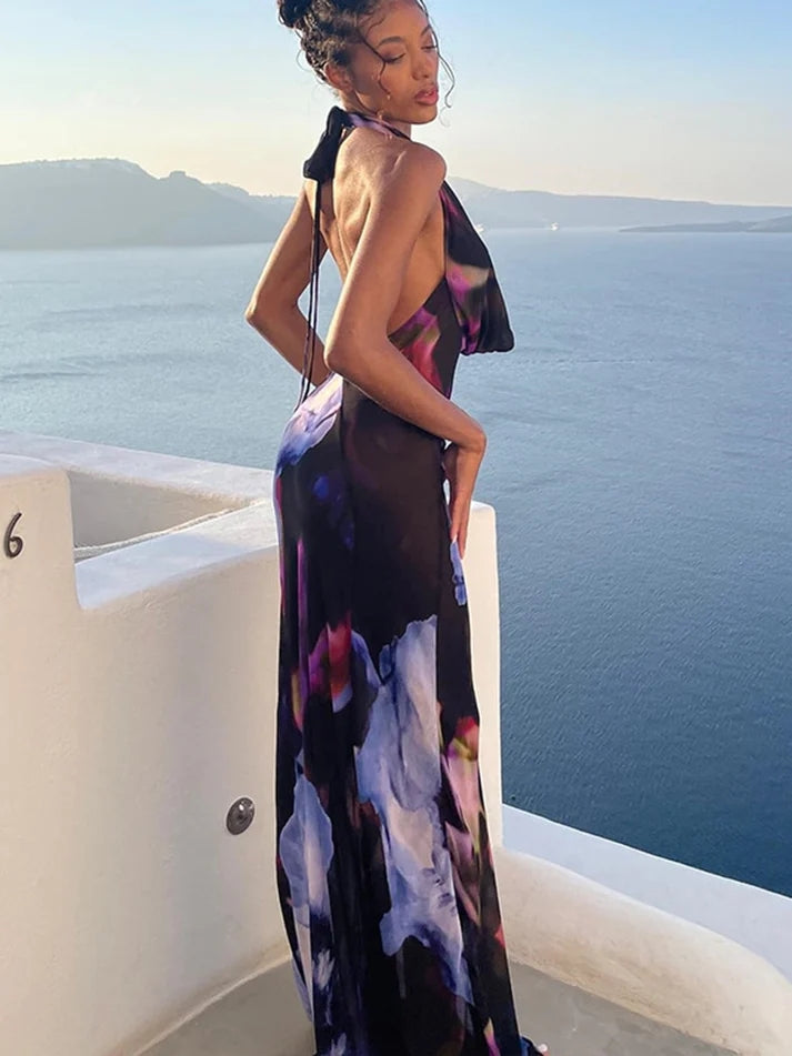 Figurbetontes rückenfreies Neckholder-Maxikleid aus Mesh mit Blumenmuster