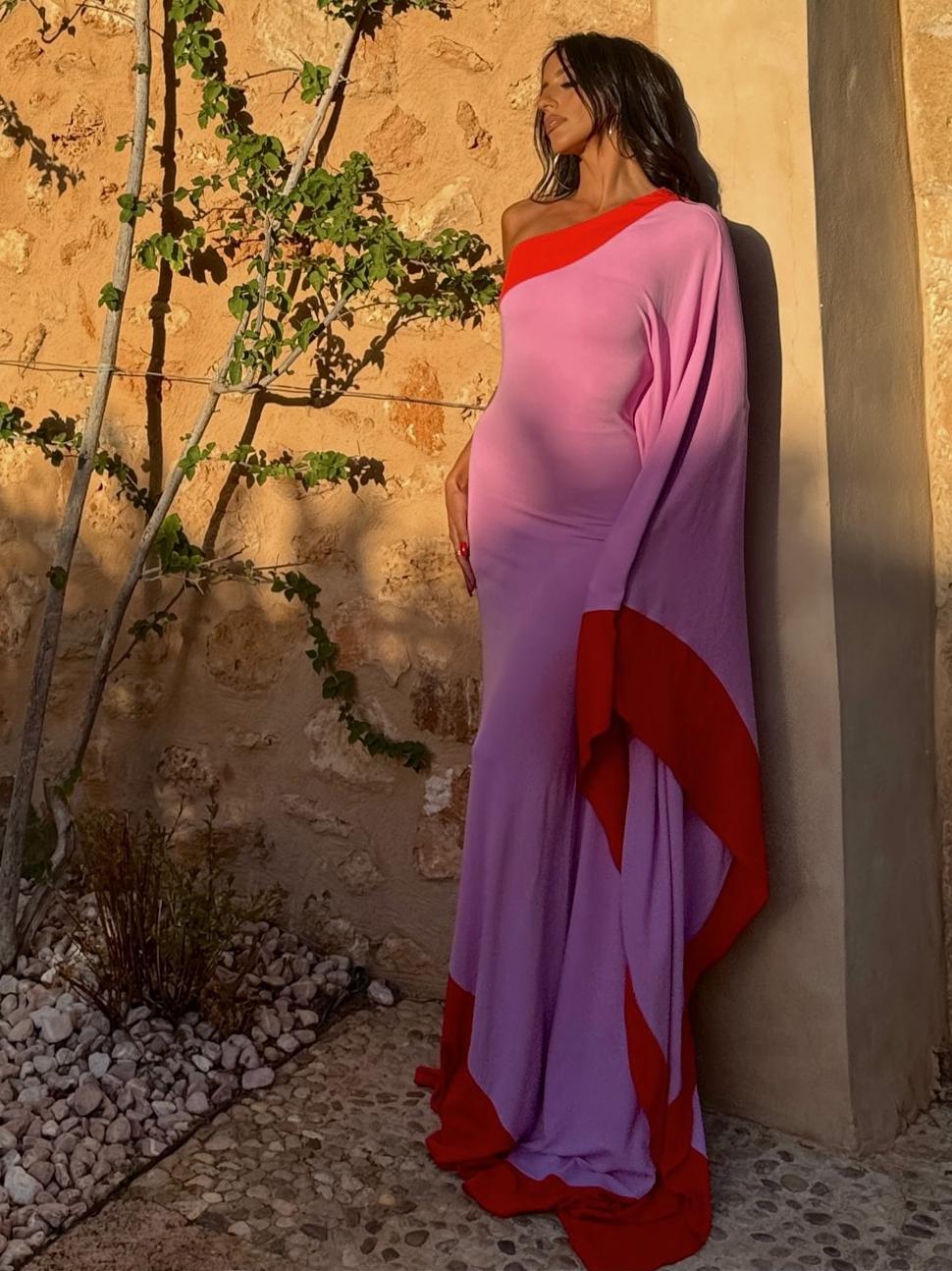 Asymmetrisches, drapiertes Maxikleid