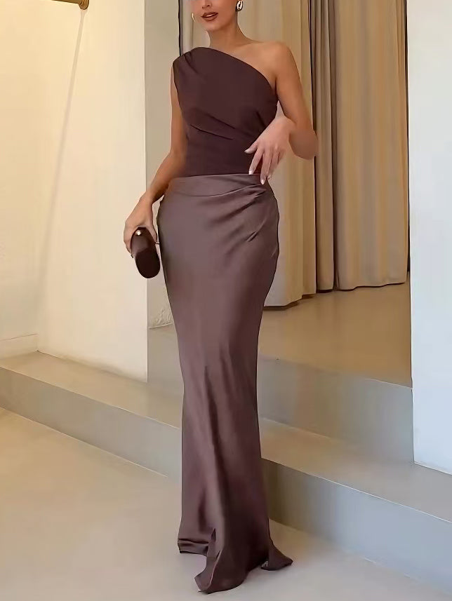 Elegantes, schulterfreies, plissiertes Party-Maxikleid