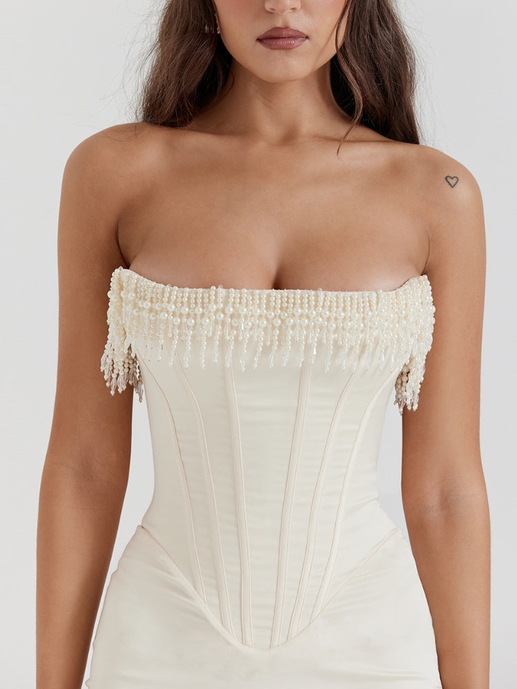 Pearl - Bestickte Robe mit Schlitz