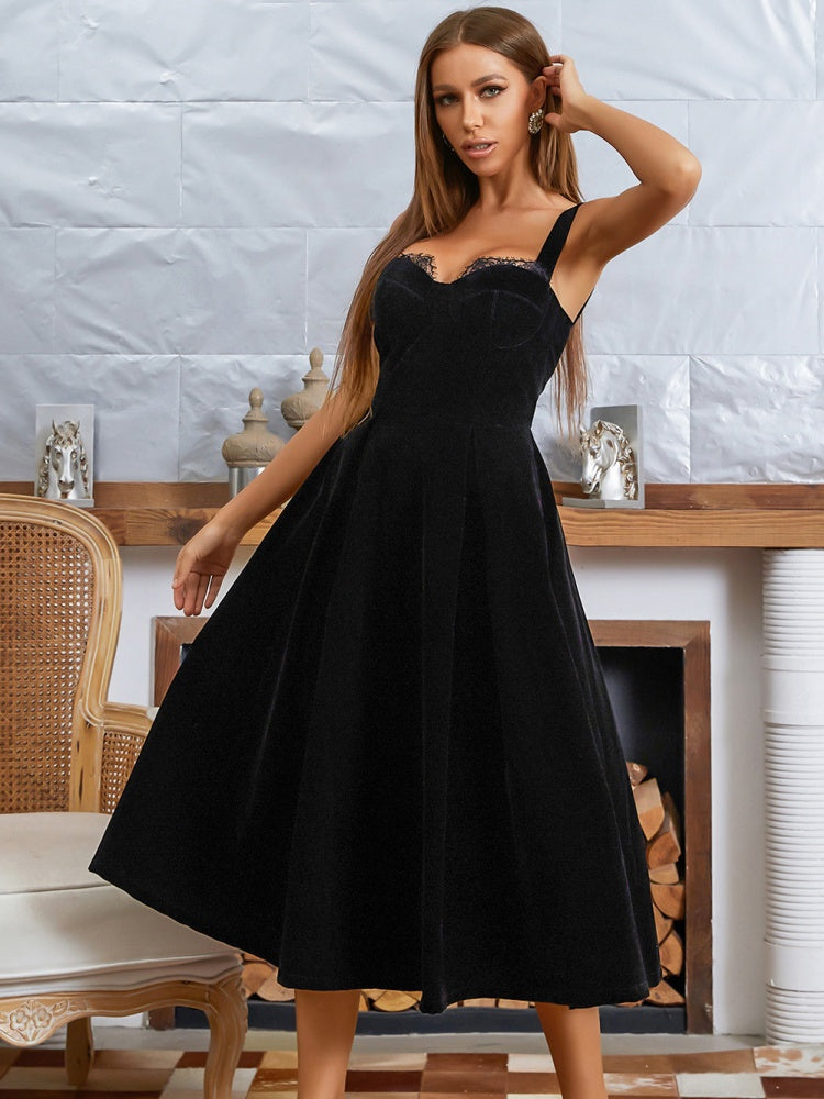 Rückenfreies Spaghetti-Träger-Abendkleid in A-Linie