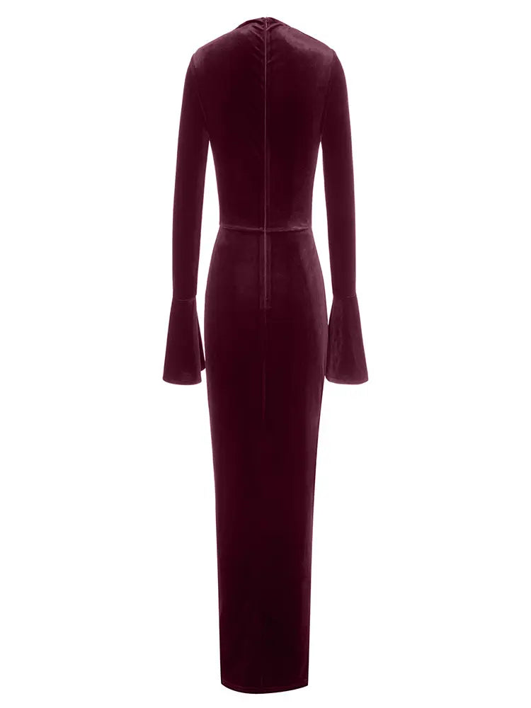Asymmetrisches, figurbetontes Kleid mit Ausschnitt