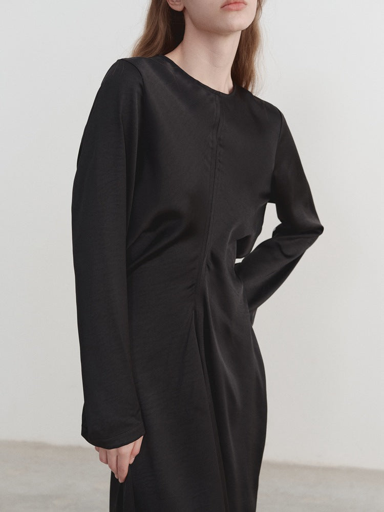 Faltenkleid mit Taillenschnürung