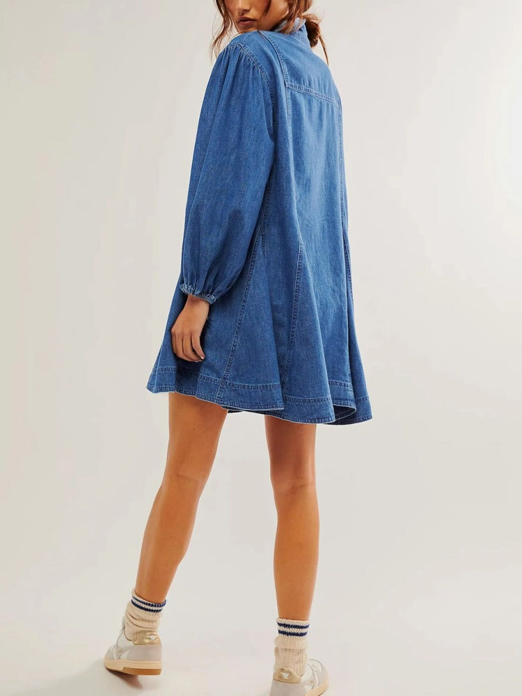 Jeanskleid mit Knopfdetails