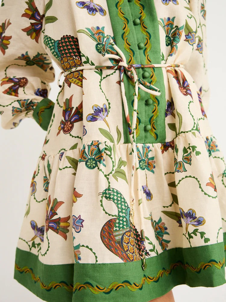 Geblümtes Kleid mit Gürtel