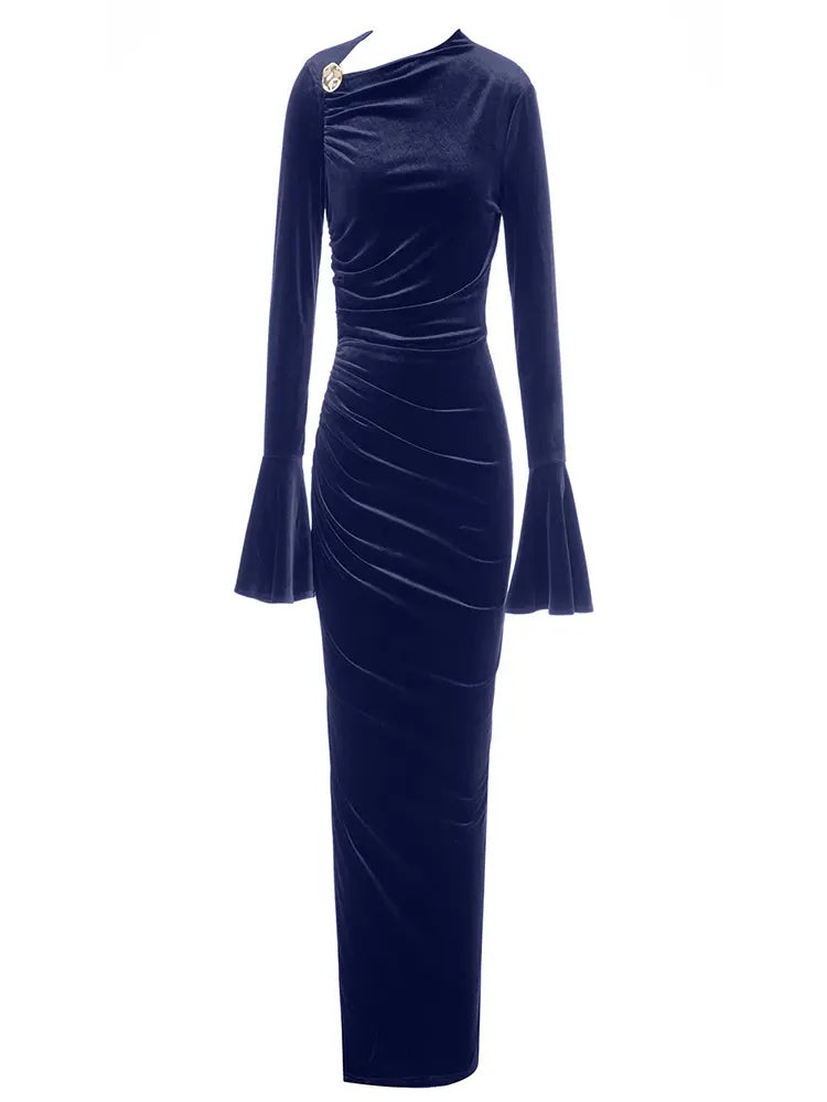 Asymmetrisches, figurbetontes Kleid mit Ausschnitt
