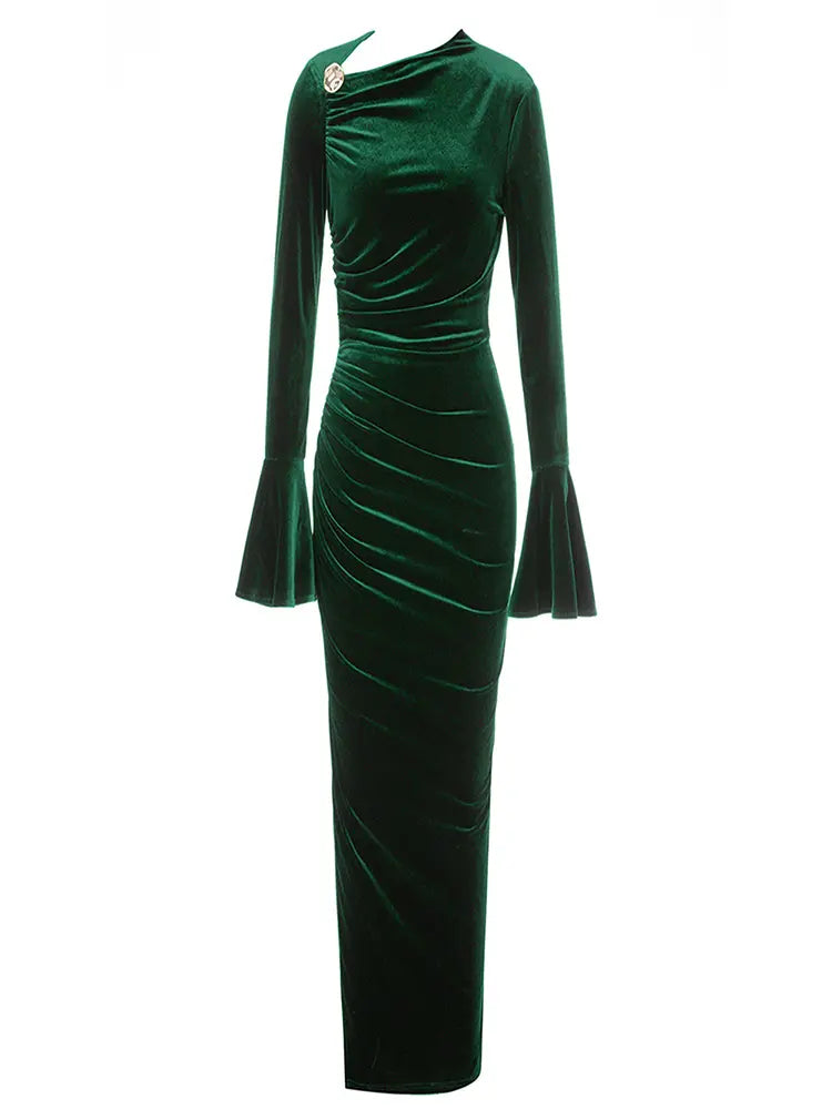 Asymmetrisches, figurbetontes Kleid mit Ausschnitt