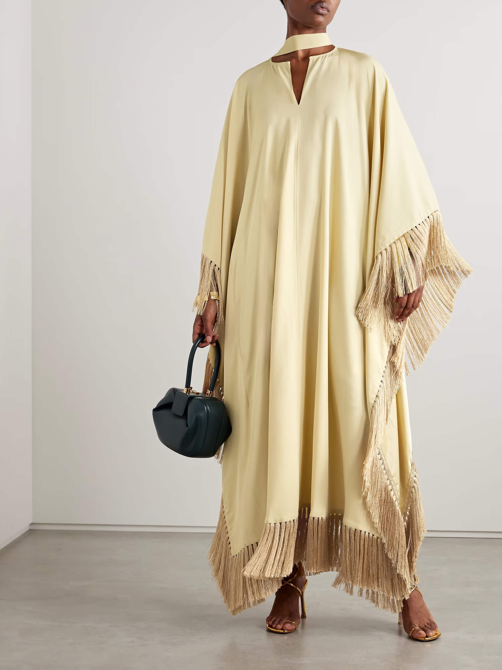 Mrs Ross Kaftan aus Crêpe mit Fransen