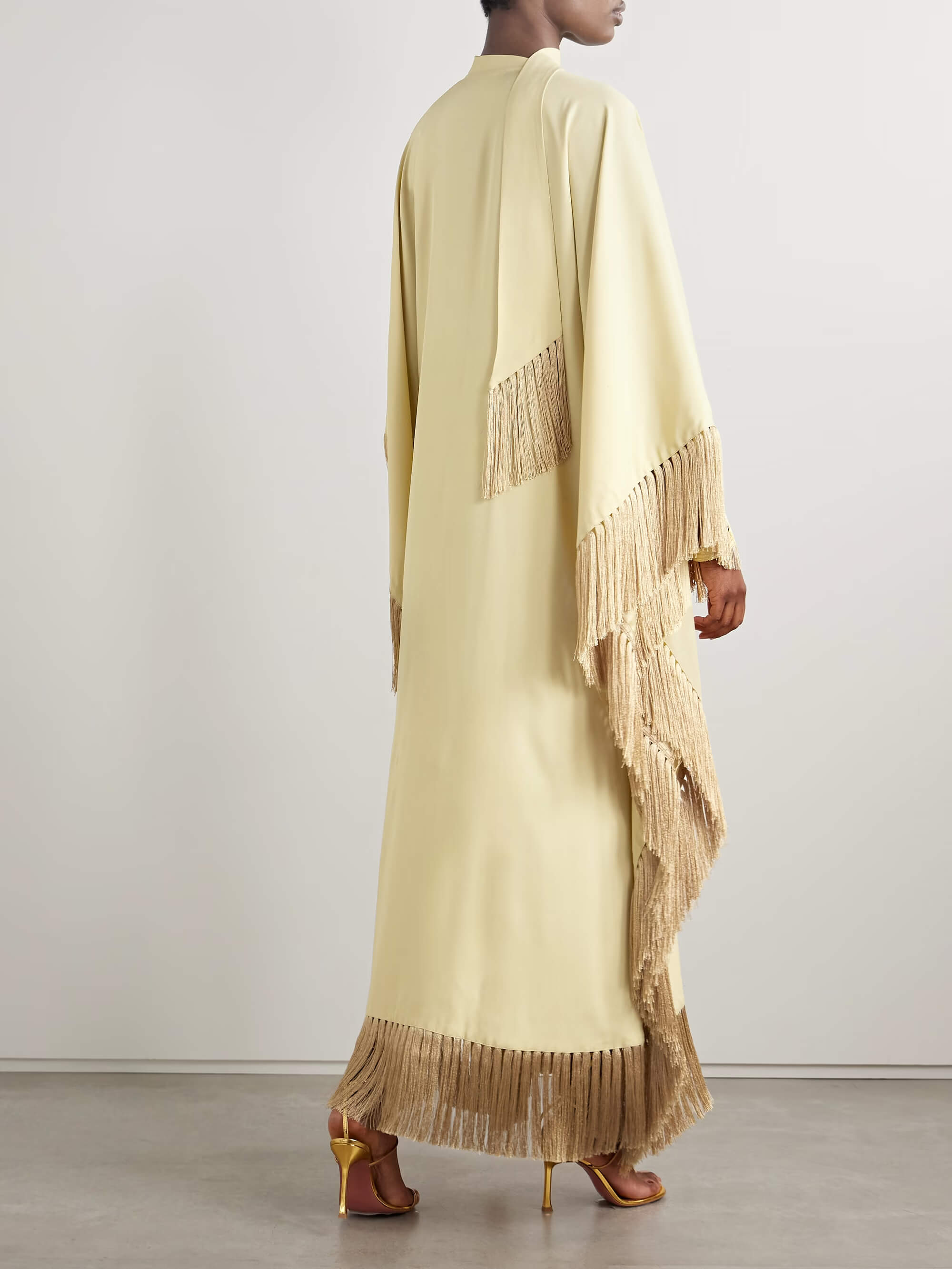 Mrs Ross Kaftan aus Crêpe mit Fransen
