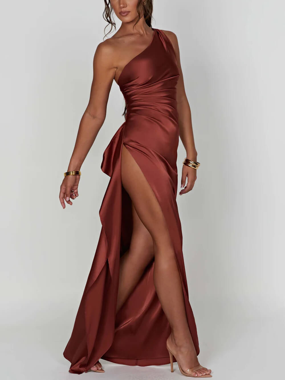 Satin-Maxikleid mit Schlitz