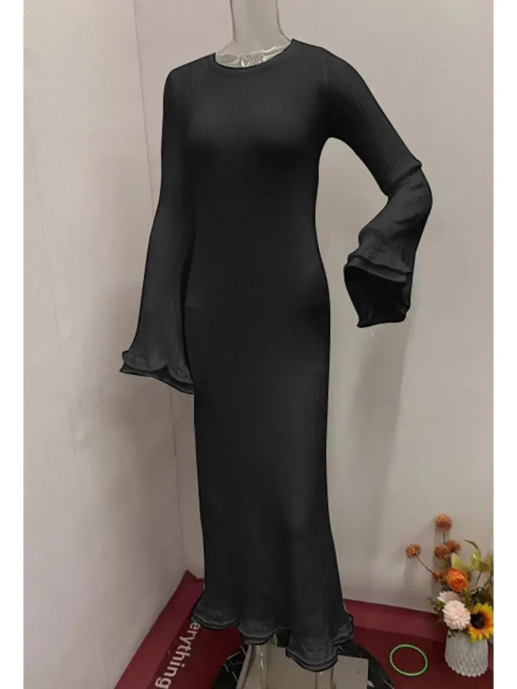 Strick-Maxikleid mit Trompetenärmeln