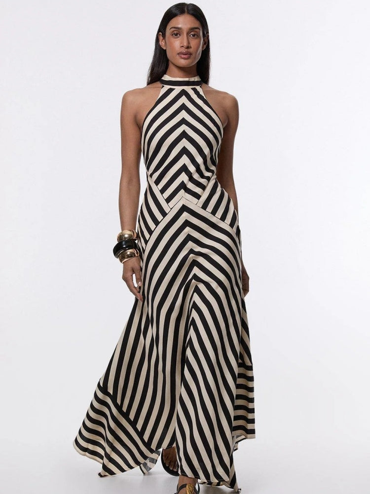 Monochromes gestreiftes Maxi-Neckholderkleid