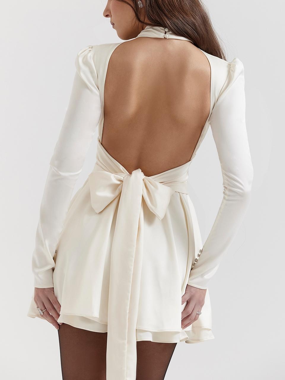 Weißes Langarmkleid mit Spitzenrücken und Schleifendetail